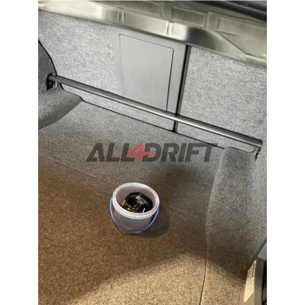 Rozpěrná tyč E9x - zadní spodní